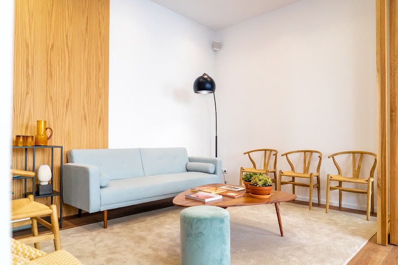 Interior de Prat & Ferrer clínica dental en Mataró